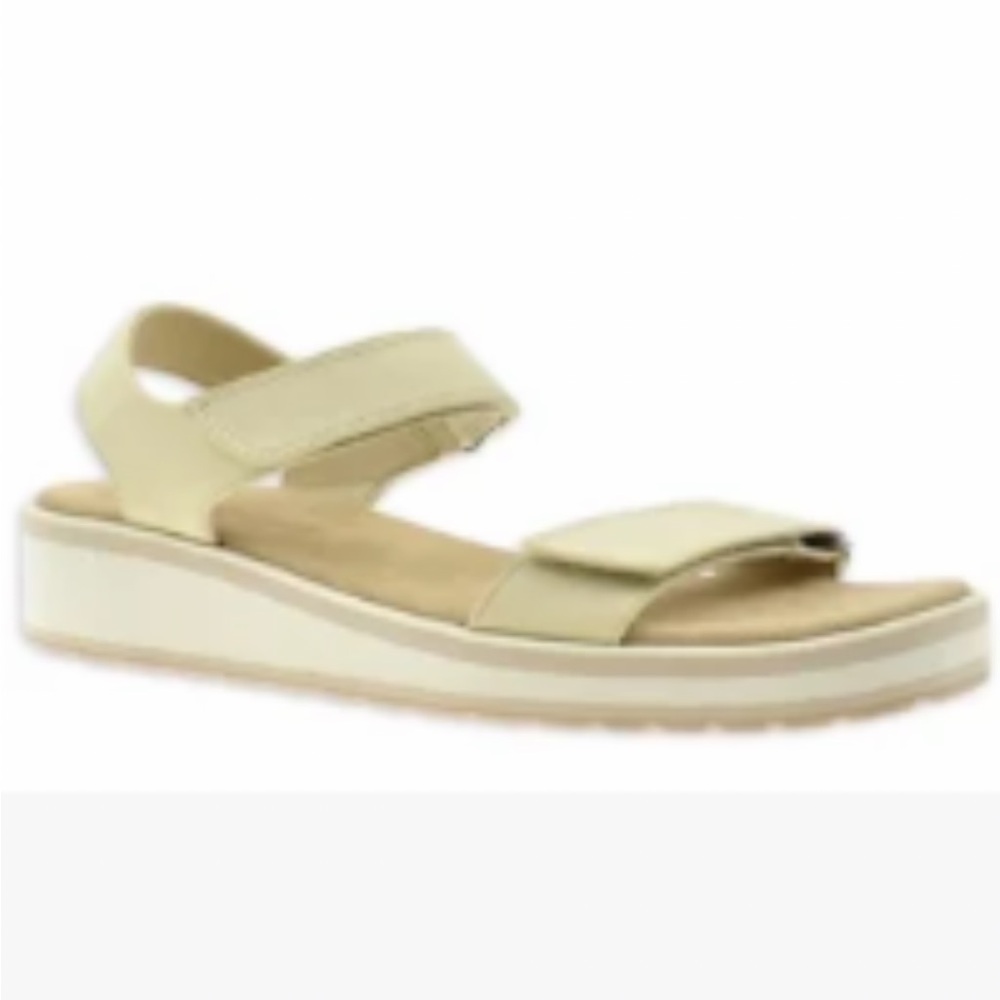Time and Tru Light Sandals Women’s Comfort Wedge Slingback Light Tan/Beige 9